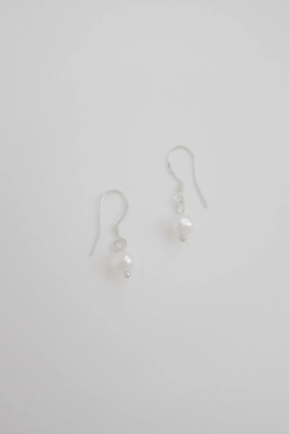 FINE SMALL STERLING SILVER PEARL EARRINGS