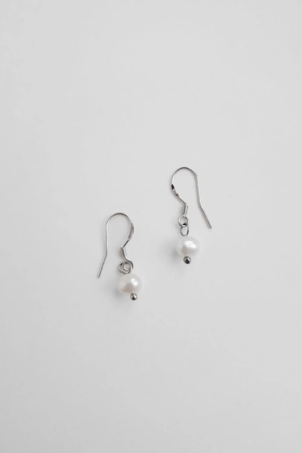 FINE SMALL STERLING SILVER PEARL EARRINGS