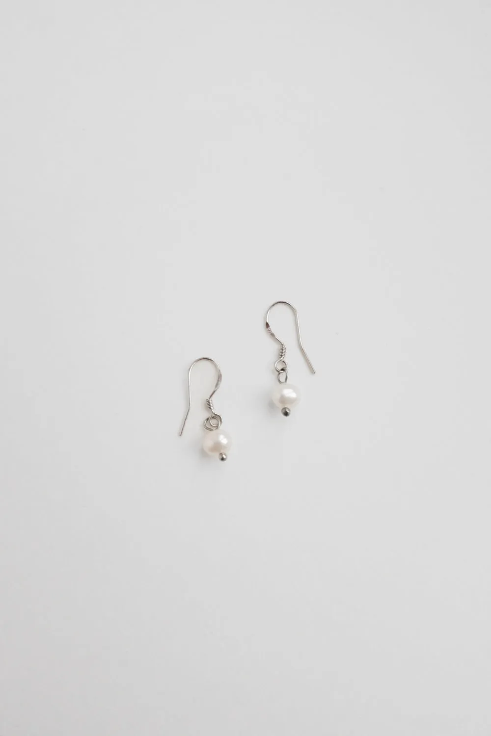 FINE SMALL STERLING SILVER PEARL EARRINGS